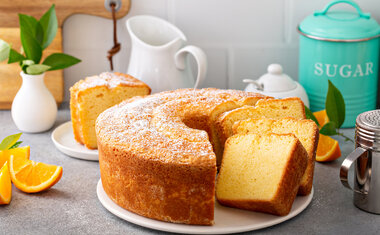 Imagem de destaque para 15 receitas simples, fáceis e deliciosas de bolo caseiro perfeitas para o lanche da tarde
