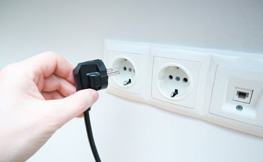 Imagem de destaque para Descubra o eletrodoméstico que precisa ser desligado após o uso para evitar incêndios na cozinha