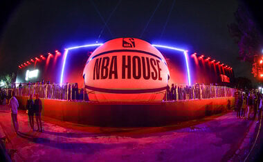 Imagem de destaque para Ingressos para a NBA House 2025 já estão à venda; saiba todos os detalhes!