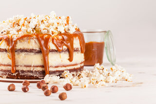 Receitas: Bolo de pipoca? Confira o o a o desta inusitada e deliciosa receita!