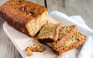 Bolo de Maçã com Aveia e Canela