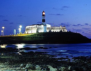 Imagem de destaque para Forte de Santo Antônio da Barra (Farol da Barra)