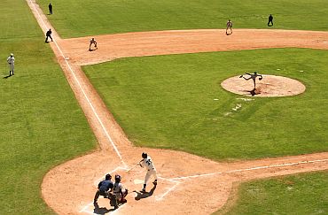 Imagem de destaque para Estádio Municipal de Beisebol Mie Nishi